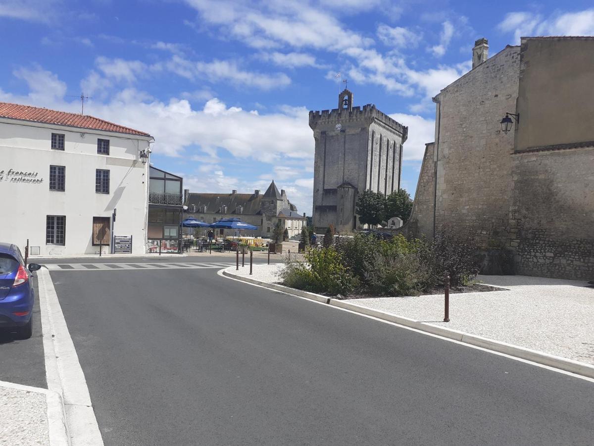 Le Clos Des Passiflores ปงส์ ภายนอก รูปภาพ