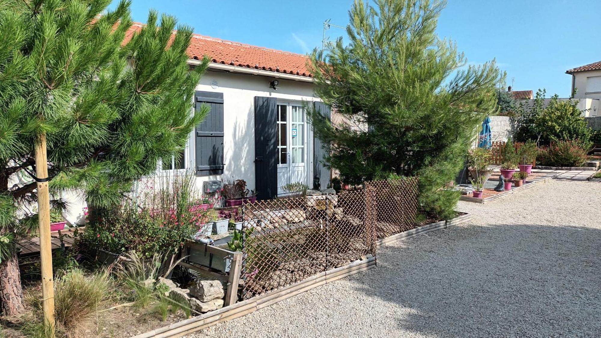 Le Clos Des Passiflores ปงส์ ภายนอก รูปภาพ