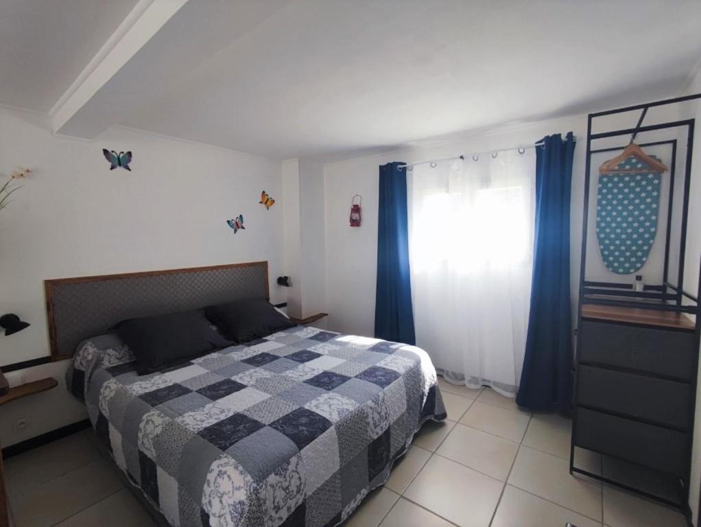 Le Clos Des Passiflores ปงส์ ภายนอก รูปภาพ