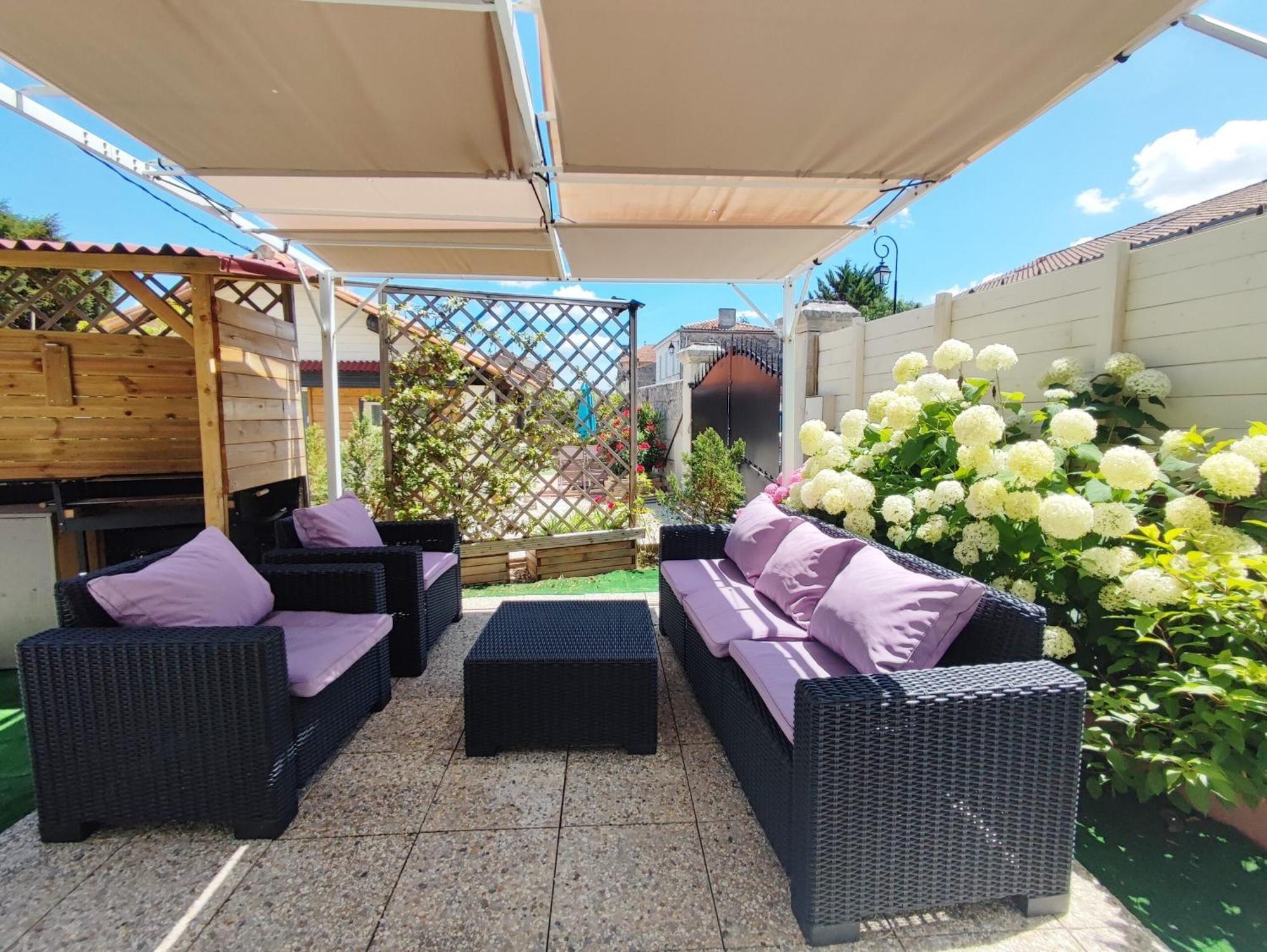Le Clos Des Passiflores ปงส์ ภายนอก รูปภาพ
