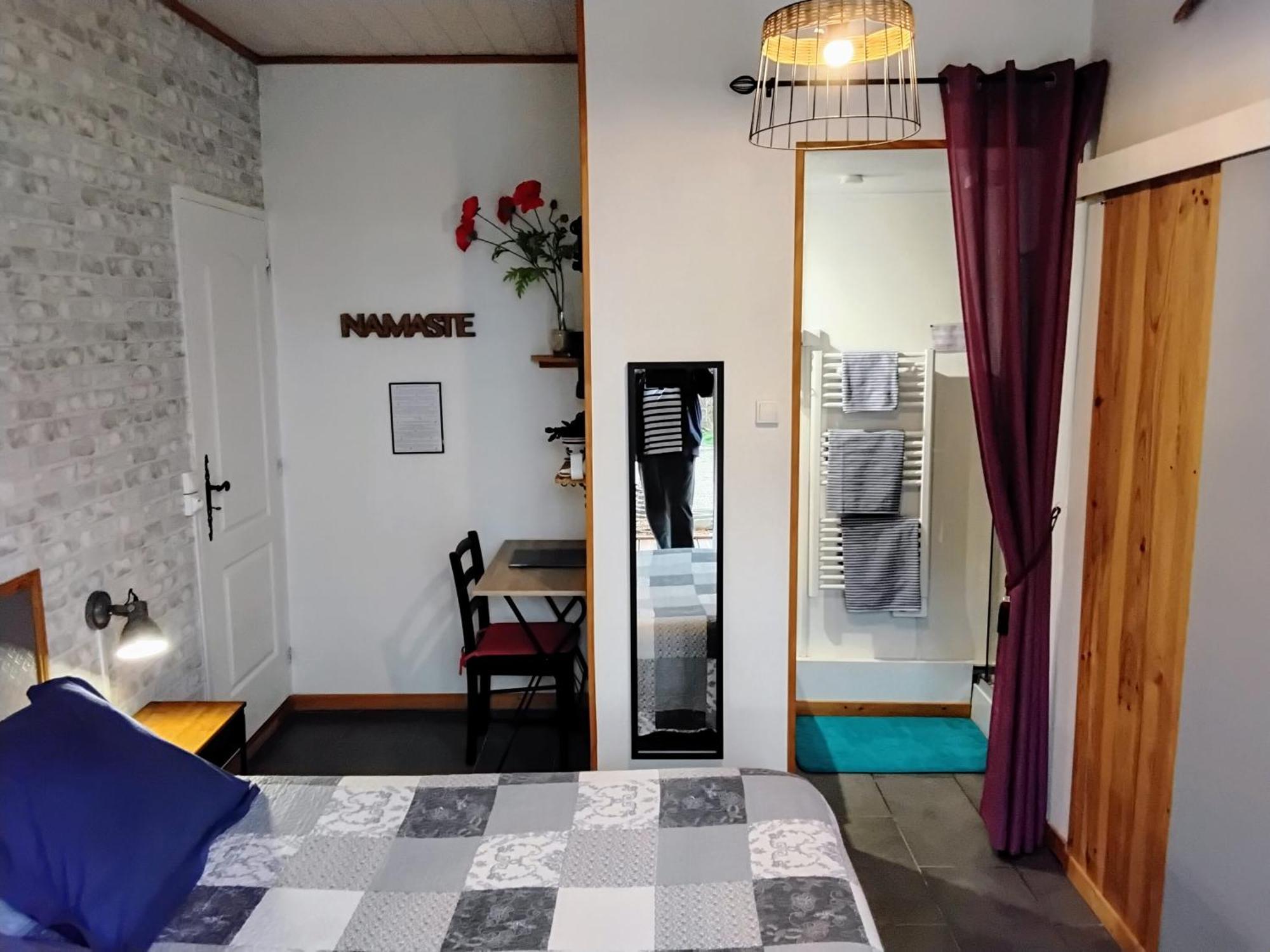 Le Clos Des Passiflores ปงส์ ภายนอก รูปภาพ